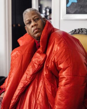 André Leon Talley Instagram - “When the sun shines, we'll shine together.  Told you I'll be here forever… said I'll always be your friend”. @badgalriri 🎈

#superbowl #rhianna