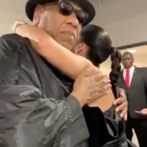 André Leon Talley Instagram - Living for Half Time - 🖤 @badgalriri 🏈 #superbowl