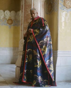 André Leon Talley Instagram - I was in Barcelona in 2018 to receive an award- draped in a custom caftan by Dapper Dan/ Gucci.  It reminds me of our Sunday Best and also of our many blessings. 
Psalm 91: V 11/14:
11 For he shall give his angels charge over thee, to keep thee in all thy ways.
14 Because he hath set his love upon me, therefore will I deliver him: I will set him on high, because he hath known my name.
@voguespain @dapperdanharlem @gucci #sundaybest #aword #dapperdan #blessings