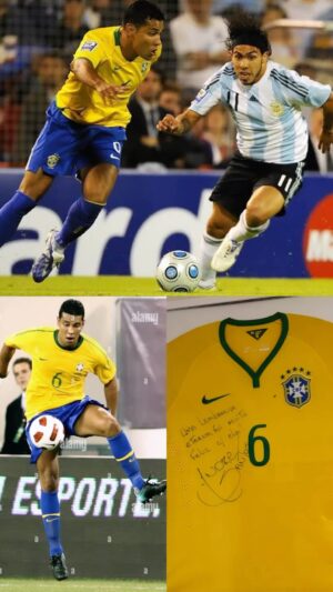 André Santos Instagram - Hoje é a estreia do Brasil na @copaamerica 
Sei o quanto e satisfatório estrear pela #SeleçaoBrasileira , boa sorte a todos atletas e também a o grande amigo @dorivaljroficial 
Vamos BRASILLLL 💚💛💙