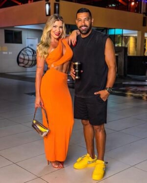 André Santos Instagram - Não é dia de #tbt mas é só pra vc saber que estou com saudade de vc meu AMOR!!! TE AMOOO.. ♥️♥️
