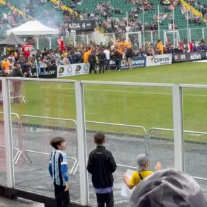 André Santos Instagram - Ontem um dia mais que especial, voltar a jogar no Orlando Scarpelli. O @jogodasestrelassc ao lado de um dos maiores ídolos do nosso futebol @ronaldinho o "Bruxo"
Parabéns a todos pela organização e a todos os torcedores que estiveram presentes e fizeram essa festa linda, mesmo com esse tempo chuvoso. 
Muito feliz com mais uma ação para ajudar nossos amigos do 
RIO GRANDE DO SUL.