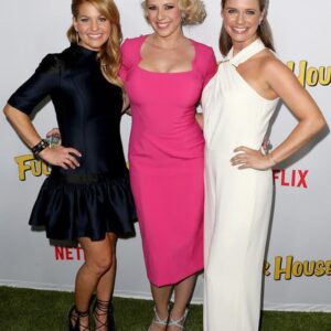 Andrea Barber Instagram - The She-Wolf Pack reunites on the newest episode of @howrudepodcast! 🐺🤲🏻🗣️ Don’t miss our interview with the lovely @candacecbure, anywhere you listen to podcasts! Part 2 will be dropping tonight! Link in bio. 💞