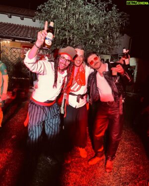 Andrea Bosca Instagram - Travestirsi alla fine è comunque un autoritratto 

Grande festa, Didi

#Vesime #2024