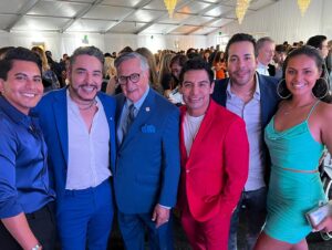 Andrea Cortés Instagram - A night to remember!! 

@dodgersfoundation put together a spectacular event to raise funds for the ways they support the children of Los Angeles!

Thank you @eloycito and Scott for the invite and your support of a wonderful organization! 

Got to meet a legend in @jaimejarrin98 !! WHAT A NIGHT!!

#ladf#dodgers#hof#jlo#bluecarpet