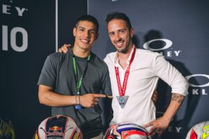 Andrea Dovizioso Instagram - Another legendary day at Mugello Circuit 😜

📸 @calloalbanese