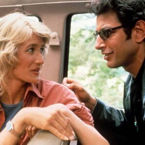 Andrea Levesque Instagram - Halloween 2022. Salem, MA. #jurassicpark 

🦕 🦖 
#dinosaurcostume #jurassicparkcosplay #halloweencostume #salemmassachusetts #alangrant #lauradern