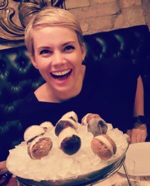 Andrea Osvárt Instagram - My favorite dessert in Italy! I missed it so much! #gelatolancusi #fruttinigelato ezt nem én főztem 🤪
