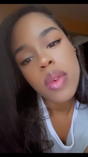 Andrea-Rachel Parker Instagram - gotta know its coming 🧞
a tweak to a @sinawynne lyric #music #love #happy #lovehappy