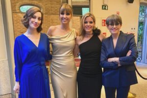 Andrea Ropero Instagram - Este equipo…❤️💫 @elintermedio #18añazos
