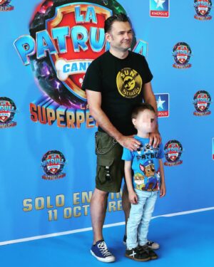 Andrea Ropero Instagram - Muchas gracias @alejandro.publicity @recordtime_agencia por invitarnos al estreno de La Patrulla Canina 💫 En casa tenemos un fan 😍 #estrenohoyencines #PatrullaCanina @paramount_spain