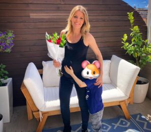 Andrea Ropero Instagram - Qué suerte ser tu mami ❤️ #amatxu #díadelamadre #🐣💫