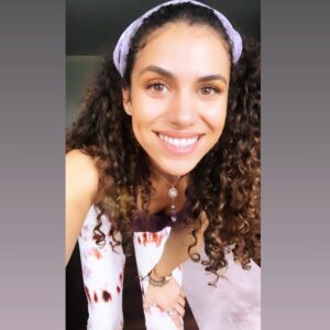 Andrea Sixtos Instagram - ..& so today I smile.. basking in this thing called the human experience.. aware and grateful for the light and the dark within me.. embracing and accepting it all in every now moment ✨

..sending so much love your way.. wherever you are, whoever you are, why-ever you are.. in whatever state of being you might be in.. remember to embrace it all.. every shade of you is perfect ✨💜💫💎🌈🙏🏼♥️✨