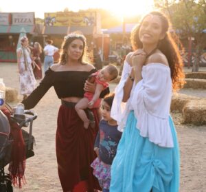 Andrea Sixtos Instagram - Had such a great time with my family at the Renaissance Pleasure Faire for my bday. Gonna have to make it a tradition! #RenFaire #2022 #BdayFestivity #Family ♥️ 

@cali_zlos was there too, he was just takin all these amazing pics, thnx broski 😋✨