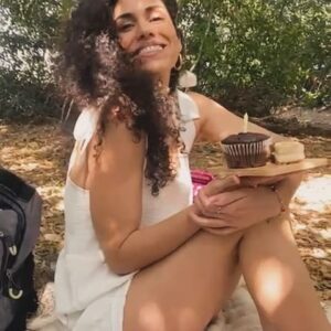 Andrea Sixtos Instagram - A beautiful day made perfect by my amazing sisters… nature, flowers, mimosas, all the snacks, sweets and laughter a girl can ask for and of course so much love. Thank you sistas, you make my life and heart so full of spirit and the purest happiness. I love you!!!!! 🌼🌿🥰🎂🪻💕✨

And a huge thank you to everyone who’s reached out to wish me a Happy Birthday, happy it was! #TaurusSeason #34YearsYoung 😆🙏🏼💓💫