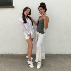 Andrea Sixtos Instagram - Bestie came to visit 🥰🙌🏼✨@nataliacoopmaster I miss you already 😭♥️💫