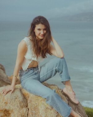 Andrea Vasiliou Instagram - Entering into Soft Girl Era… The sea has my heart. Always. 🤍💙
-
#nature #malibu #film #sea #california #love #natural #rock #shoot #shooting #docmartens #denim