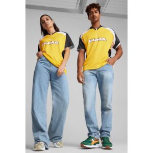 Andrea Vasiliou Instagram - New Shots just dropped from @puma 👟 
_
#shoot #ecom #newcollection #fashion #sports #active #athleisure #twopeice #puma #collection