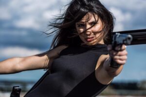 Andrea Vasiliou Instagram - Aim -->🔥had SO much fun filming ANDIE with @philjonesphoto MUA @gracegraymakeupartist great team on this project!✨ #film #actress #model #action #motiongraphics #focus