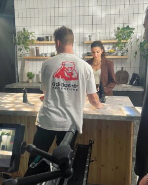 Andrea Vasiliou Instagram - Some #bts from @huel commercial - first job with my natural curly hair, second shoot with a camera strapped to my chest. Playing the boss 😈 Dream team on this one with  @mounthen directing 💕
-
#actress #shoot #model #wellness #outsoon #health #model #naturalhair #clownin #mealreplacement #huel #love