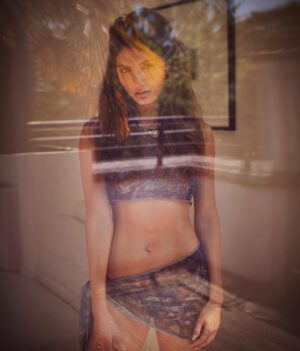 Andrea Vasiliou Instagram - Sun is shining the weather is sweet yeah 🎶😎
Snapped by @ianhootonphotography 
-
#shoot #swim #gracejacob #shooting #london #summer #love #sarrong #swimwear #mesh #fashion #ootd #jewellery #polaroids #polaroidcamera