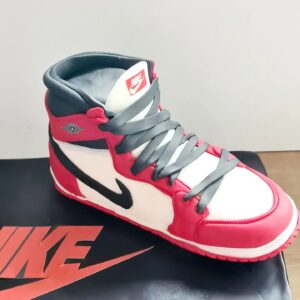 Andrea Veselá Instagram - #nikecake #cake #cakedecorating #cakes #cakedesign #birthdaycake #birthday

Tak ještě vyrobit tu druhou🤣.