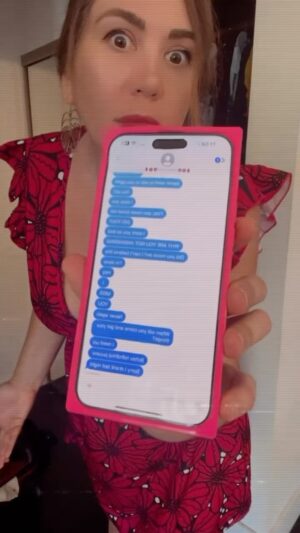 Andrea Vicunia Instagram - Nobody:
Your friend going through a break up:

#breakups #breakup #women #men #lovers #dramaticgirlfriend #toxiccouplesbelike #toxiccouplequotes 

DO YOU HAVE A FRIEND LIKE THIS?