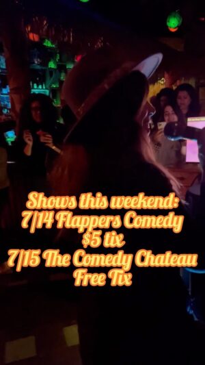 Andrea Vicunia Instagram - 🤩 Shows this weekend 🤩

What’s your karaoke song?