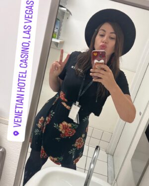 Andrea Vicunia Instagram - Who doesn’t love a bathroom selfie?😂✌🏼🤩 #someonestopme #travelingcomedian 
#love

WHERE DID YOU GO THIS YEAR?