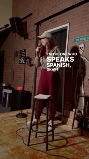 Andrea Vicunia Instagram - STRIKE IS OVER!!! Can’t wait to go back to my “special needs” auditions 🤷🏽‍♀️🤦🏽‍♀️ 🎬 DO YOU SPEAK OTHER LANGUAGES??? 

Filmed by my @whoisdahlia__ 💐 cluster!

Performing at @madridcomedylab on Dec 21st in ENGLISH ❤️😂