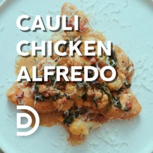Andreas Eenfeldt Instagram - You do the math 👨‍🏫 for this Keto Cauliflower Chicken Alfredo. ⁠
⁠
Chicken 🐓   bacon 🥓   cauliflower 🤍   cheese 🧀 = 🤤⁠
⁠
Find the link to the recipe in our bio 👉 @diet_doctor ⁠
⁠