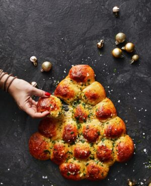 Andreas Eenfeldt Instagram - Cheesy garlic bread. But better. 🤤 And keto. 🙌 ⁠
⁠
Find the recipe link in our bio 👉 @diet_doctor⁠
.⁠
.⁠
.⁠
.⁠
.⁠
.⁠
.⁠
.⁠
.⁠
⁠
⁠
#ketobread #garlicbread #dietdoctor #cooking #delicious #lowcarb #cookingathome #lchf #glutenfree #ketodiet #ketogenic #fitfood #weightloss #keto #eatclean #food #healthyfood #tasty #healthy #eeeeeats #cookingram #foodie #recipes #lowcarblife #lowcarbeasy #lovelowcarb #lowcarbideas #lowcarbcooking #lowcarbfeed #lowcarbfood