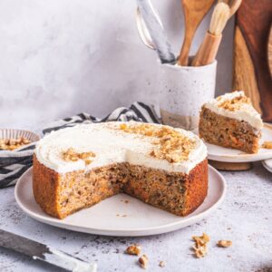 Andreas Eenfeldt Instagram - 🥕🍰 Say, "Hello, gorgeous!" to our Low Carb Carrot Cake. 🤩 ⁠
⁠
👩‍🍳 @jillsmat 's delicious creation is made with almond flour, walnuts, and warming spices. And don't even get us started on the cream cheese frosting! 🤩 It's creamy, tangy, and absolutely perfect in every way.⁠
⁠
Find the recipe link in our bio 👉@diet_doctor⁠
⁠
📷 @lenkas_lens⁠
⁠
⁠
#cooking #delicious #lowcarbcake #weightloss #easyrecipes #healthyfood #deliciousfood #lowcarb #lowcarbhighfat #lowcarblifestyle #food #foodshare #foodstagram #lowcarbdiet #foodie #foodpic #foodlover #foodphotography ⁠
⁠
⁠