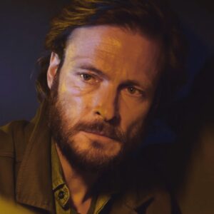 Andreas Pietschmann Instagram - Herr und Frau Bulle heute 20:15 im #zdf 
und in der @zdfmediathek 
#krimi #crime #samstagskrimi #herrundfraubulle #johannvonbuelow

Mit @alice.dwyer @johnnnybegoood_ @timkalkhof @birgeschade @soenkemoehring_official @tom.radisch 
Regie : #uwejanson
Kamera : @berg.dominik
📷zdf