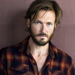 Andreas Pietschmann Instagram - … getting closer... tick tock 😉 
thanks to @p_a_u_l_z_i_m_m_e_r for 📷 !

#darknetflix #season3 
#headshot #portraitphotography