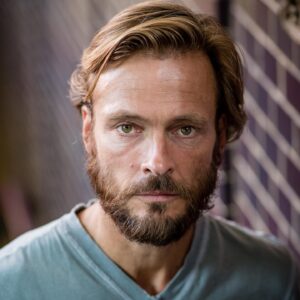 Andreas Pietschmann Instagram - … and many thanks to my talented brother 📷 @michael_pietschmann  #photographer 
#actor #headshot #portrait #2019