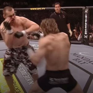 Andrei Arlovski Instagram - Эксперт Betera и боец Андрей Орловский объявил о завершении карьеры в UFC 🫡 

«Мой путь длиною в 24 года в UFC подошел к логическому завершению, но это только конец одной главы в моей книге, в моей ММА-карьере, а так еще все впереди!

Сейчас в отпуск с семьей, а потом к вам – с новостями... Всем огромное спасибо!» – написал в Instagram Орловский.

45-летний Андрей Валерьевич дебютировал в UFC в 2000 году. И вот чего «Питбуль» добился за свою карьеру в Ultimate Fighting Championship:

Чемпион UFC в тяжёлом весе
Временный чемпион UFC в тяжёлом весе 

Обладатель премии «Лучший бой вечера» – против Трэвиса Брауна
Обладатель премии «Выступление вечера» – против Антониу Силвы

Лучший бой полугодия – против Трэвиса Брауна

Второе место по количеству побед в истории UFC (ничья с Дональдом Серроне)

Наибольшее количество побед в истории UFC в тяжелом весе – 23

Наибольшее количество боев в истории UFC в тяжелом весе – 38

Первый белорусский чемпион в истории UFC 💪