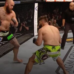 Andrei Arlovski Instagram - Эксперт Betera и боец Андрей Орловский объявил о завершении карьеры в UFC 🫡 

«Мой путь длиною в 24 года в UFC подошел к логическому завершению, но это только конец одной главы в моей книге, в моей ММА-карьере, а так еще все впереди!

Сейчас в отпуск с семьей, а потом к вам – с новостями... Всем огромное спасибо!» – написал в Instagram Орловский.

45-летний Андрей Валерьевич дебютировал в UFC в 2000 году. И вот чего «Питбуль» добился за свою карьеру в Ultimate Fighting Championship:

Чемпион UFC в тяжёлом весе
Временный чемпион UFC в тяжёлом весе 

Обладатель премии «Лучший бой вечера» – против Трэвиса Брауна
Обладатель премии «Выступление вечера» – против Антониу Силвы

Лучший бой полугодия – против Трэвиса Брауна

Второе место по количеству побед в истории UFC (ничья с Дональдом Серроне)

Наибольшее количество побед в истории UFC в тяжелом весе – 23

Наибольшее количество боев в истории UFC в тяжелом весе – 38

Первый белорусский чемпион в истории UFC 💪