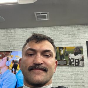 Andrei Arlovski Instagram - #New #look
@willy_the_barber knows his #shit
Omw #home , can’t #wait to #see reaction of #my #beautiful #wife @milana_arlovskaya  #and my #babygirl @savanna_arlovskaya ))

С бородой #все , теперь буду ходить с усами )
@warlovski_andrei 
#АндрейПИТБУЛьОрловский #симиСусами #хаха #AndreiArlovski #newlook