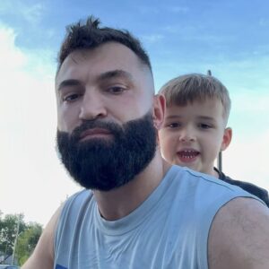 Andrei Arlovski Instagram - #Question 🙋‍♂️ !!!
Whose fault in this accident ??
Mine or other #driver ??
#FYI !!!
She was behind  with her #mother #and #kids 
#I was by myself….
But , anyway - #home I get #help and my #car was fixed by @dominic_hulk_arlovski @dominic_a_arlovski @dominic_arlovski ))))

Вопрос : Чья #вина ?
И кому , нужен быстрый / качественный #ремонт машин - обращайтесь к #ДоминикАндреевичОрловский !!!)))

#АндрейОрловский #БизнесОрловских #кузовныеработы #хаха #нонсенс #AndreiArlovski #nonsense #WTF