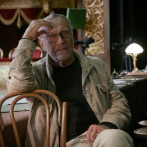 Andrei Konchalovsky Instagram - 6 августа в Москве, в Большом театре, Андрей Кончаловский завершил съемки нового 16-серийного исторического фильма под рабочим названием «Хроники русской революции». Они продолжались почти год – с сентября 2022-го.

Действие картины охватывает период с 1905 по 1924 год – непростую эпоху, повлиявшую на судьбы людей не только в России, но и во всем мире. Главные роли исполнили Юра Борисов, Евгений Ткачук, Никита Ефремов, Юлия Высоцкая, Никита Каратаев, Александр Мизев, Тимофей Окроев и другие.

Генеральными продюсерами картины выступили Алишер Усманов и телеканал @tvrussia . Фильм снят при поддержке благотворительного фонда «Искусство, наука и спорт». Онлайн-премьера состоится на платформе @start.ru в 2024 году.