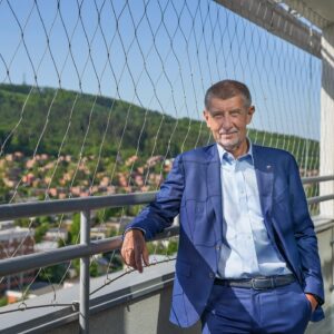 Andrej Babiš Instagram - Dnes celý den ve Zlíně ☀️ V 17 hodin se na vás těším na debatě v Interhotelu, tak se zastavte 🙂