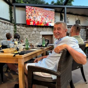 Andrej Babiš Instagram - Fandíme 🇨🇿⚽️