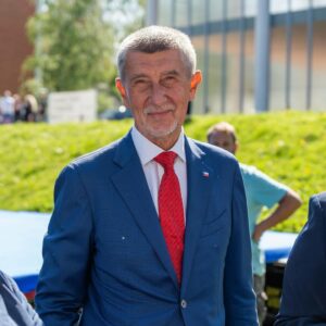 Andrej Babiš Instagram - Kampaň oficiálně zahájena 🇨🇿🇪🇺

Zadavatel a zpracovatel Hnutí ANO