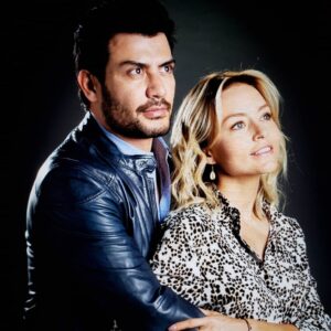 Andrés Palacios Instagram - Así se ven Elisa y Leonardo 🤩
.
.
.
@angeliqueboyer en @imperiodementirasof próximamente #elisacantú #leonardovelasco #actor #cine #teatro #television