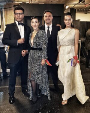 Andrés Palacios Instagram - Parte de @enfermosdeamorteatro presentando en @losmetromx 🤩 #tlamo