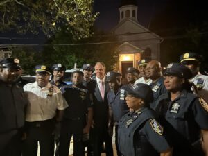 Andrew Cuomo Instagram - Great to be back in Canarsie visiting with some old friends and speaking with new ones about crime, the migrant crisis and how we can come together to make NY stronger than ever
