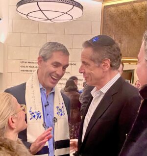 Andrew Cuomo Instagram - Proud to stand with my Jewish brothers and sisters during these challenging days

I’m so appreciative of @ParkAvenueSyn and Rabbi Cosgrove for welcoming me to their beautiful Shabbat service where I got to reconnect with so many old friends. Am Yisroel Chai.