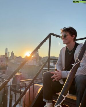 Andrew Neaves Instagram - “ahhh…this city” 🤌🏼