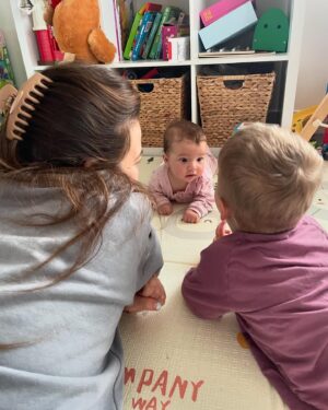 Andrew O'Reilly Instagram - Bonne fête des mères à la plus importante des mamans pour nous!

Nous sommes chanceux d’avoir une maman aussi patiente, dévouée, impliquée, mais surtout aussi bonne que toi.

On t’aime plus que tout et on est reconnaissant de tout ce que tu fais pour notre famille 😘❤️

Madison, Zack et Andrew 
Xoxo

#bestmom #mothersday #grateful